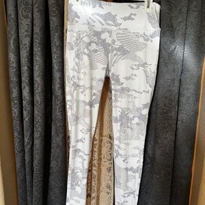 UFC white camo leggings